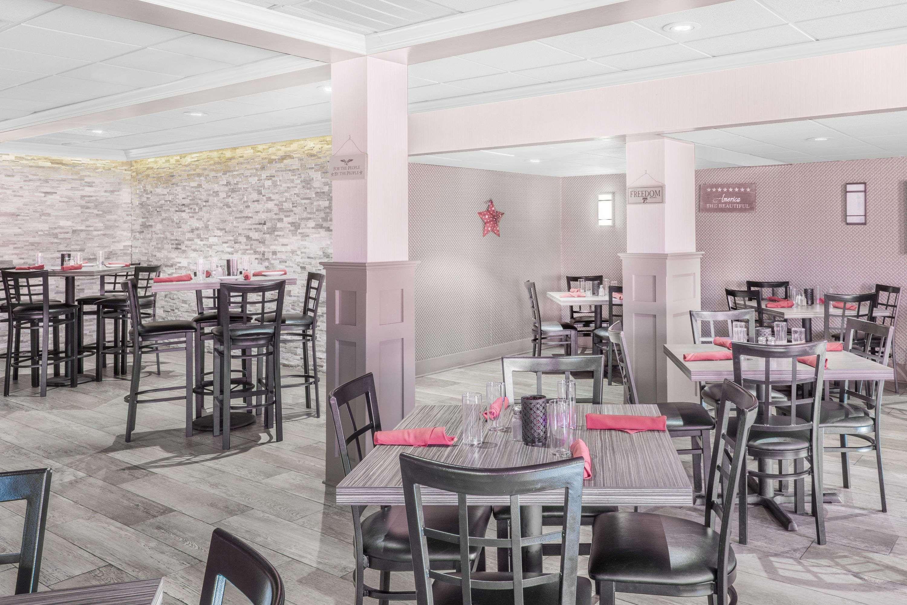 Days Inn By Wyndham Springfield/Phil.Intl Airport מראה חיצוני תמונה